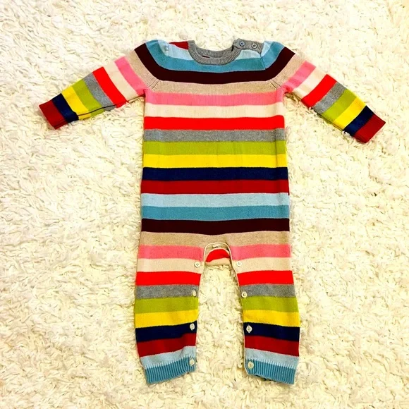 🌈 Baby Gap Rainbow Striped Onesie - Picture 2 of 5